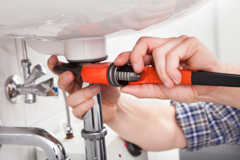 Emergency Plumbers Chertsey, Ottershaw, Longcross, KT16